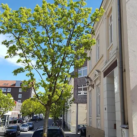 Harmsstrasse 13 *